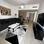 Modern Apartment In Racing Paradise: Close To Ferrari World & F1 Track