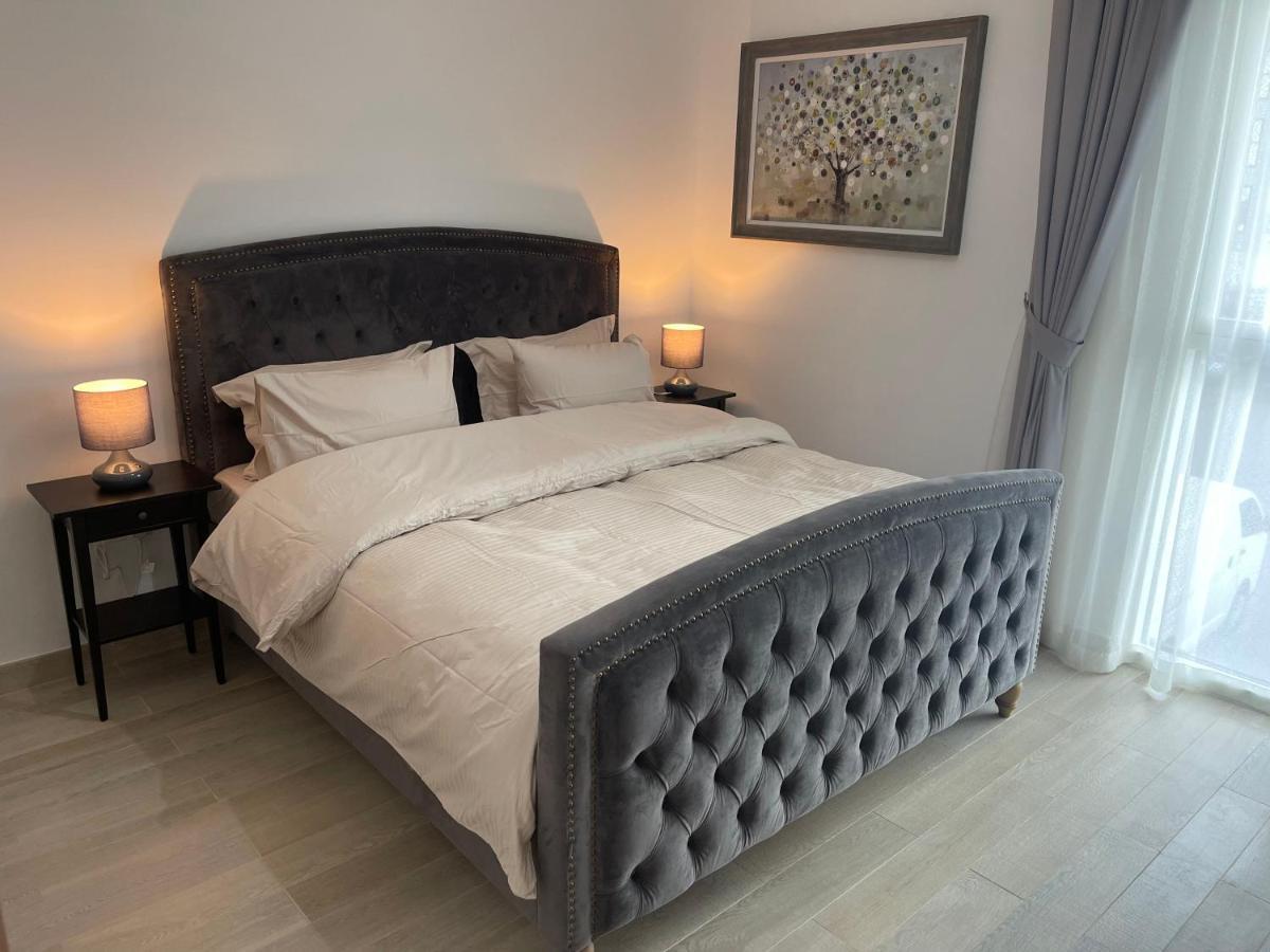 Modern In Racing Paradise: Close To Ferrari World & F1 Track Apartment