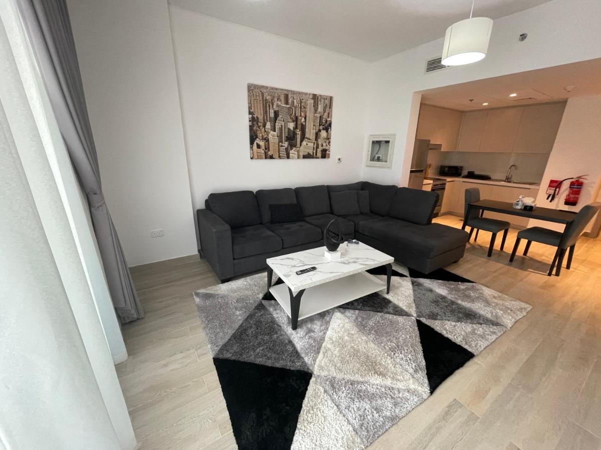 Apartment Modern In Racing Paradise: Close To Ferrari World & F1 Track Abu Dhabi